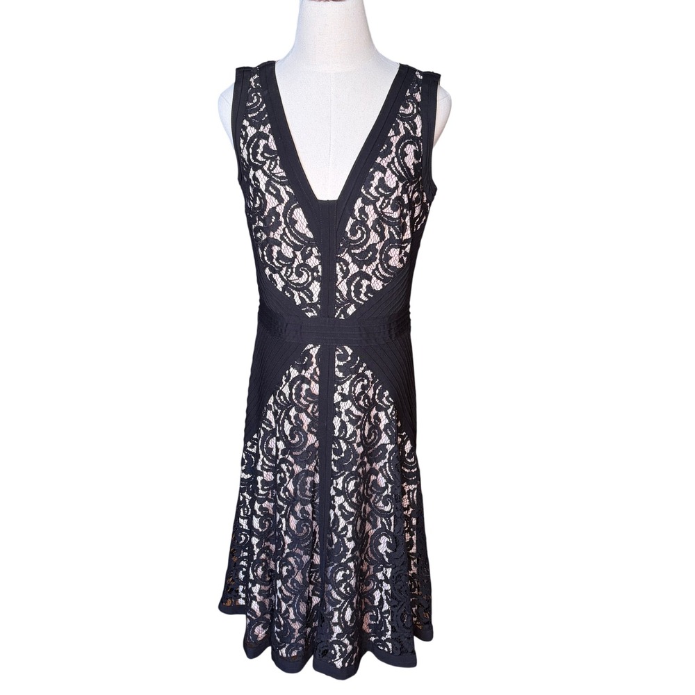 Tadashi Shoji Black Scroll Lace V Neck Bandage Fit Flare Cocktail Dress Small S